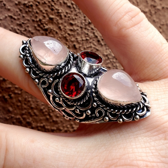 New Rose Quartz and Garnet 925 Silver Statement Ring. - Picture 5 of 15